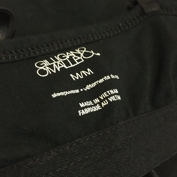 Gilligan & O'Malley Adjustable Strap Inbuilt Bra Black Camisole - Picture 8 of 14